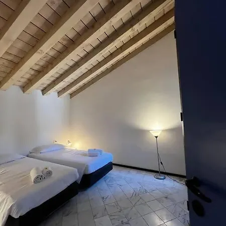 Dans La Tour Gæstehus