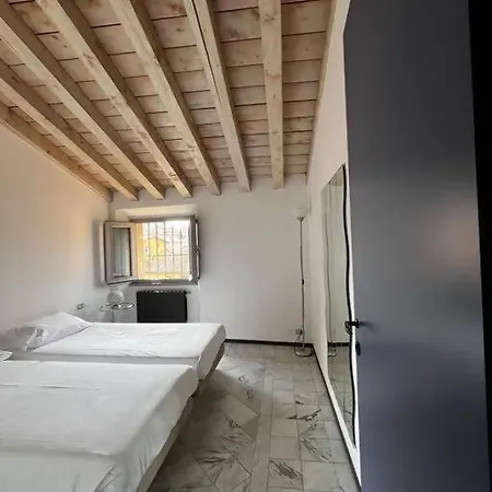 Dans La Tour Гостьовий будинок